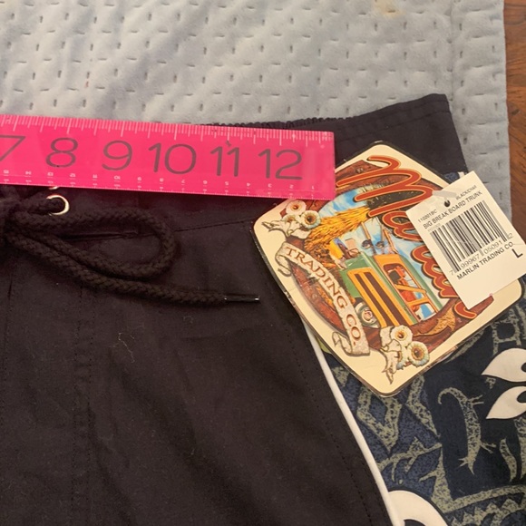 Board Shorts with Print Sides -Sz L - Picture 6 of 8